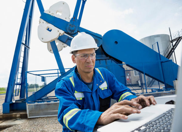 Hydraulic Fracturing in carbonates